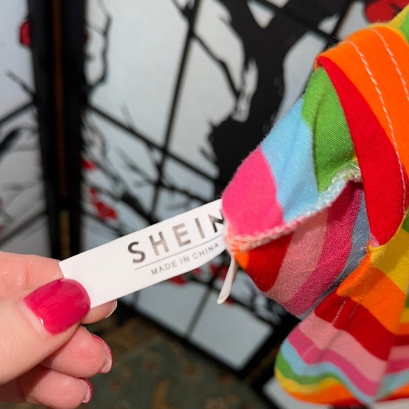 SHEIN 1XL Plus Size High Low High Bow Rainbow Stripe Short Sleeve Tee Shirt - Picture 4 of 12